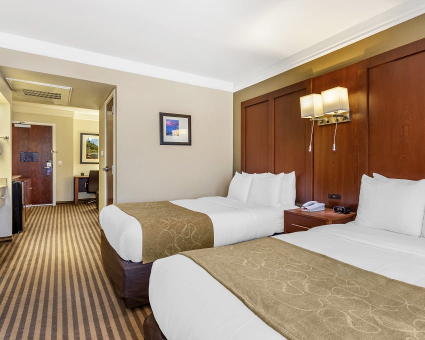 Stay at Our Visalia Hotel Comfort Suites Visalia